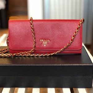 Like new! Prada Wallet on Chain